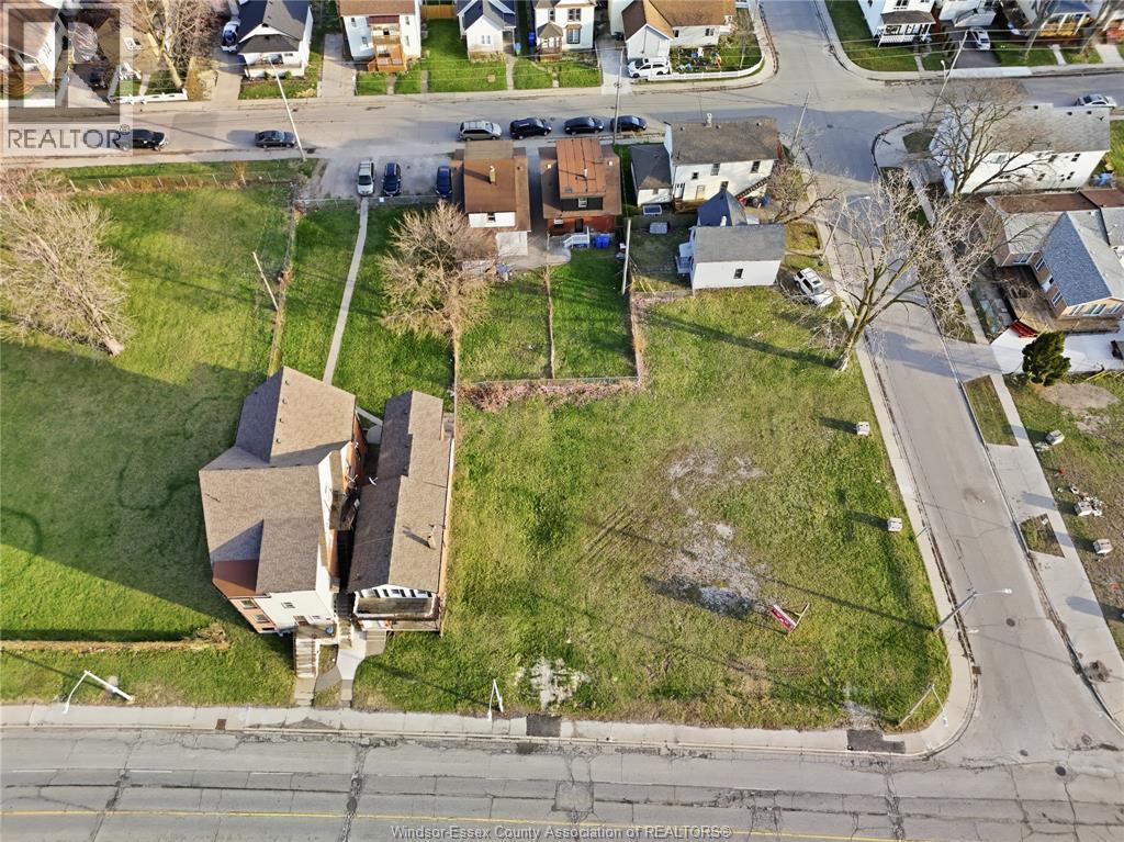 819-829 Riverside Avenue East, Windsor, Ontario  N9A 2T4 - Photo 2 - 26018522