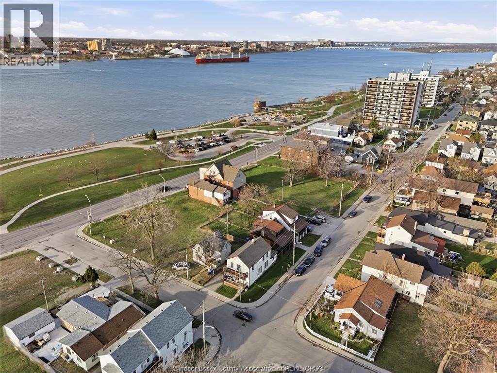 819-829 Riverside Avenue East, Windsor, Ontario  N9A 2T4 - Photo 4 - 26018522