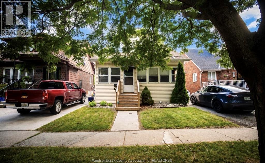 2177 Dougall Unit# Upper, Windsor, Ontario  N8X 1S5 - Photo 1 - 26018544