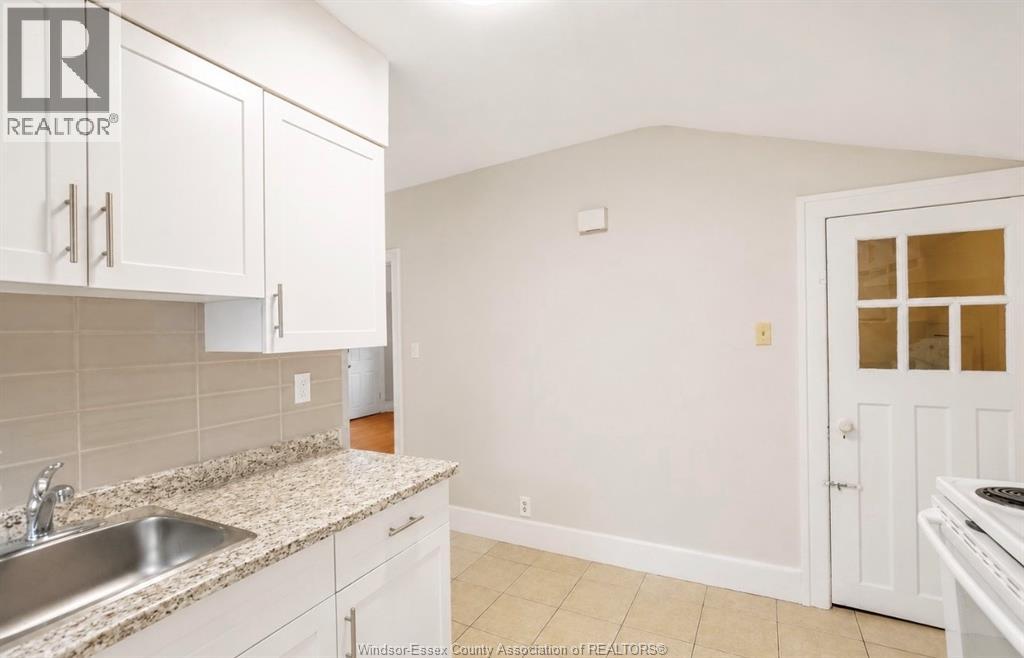 2177 Dougall Unit# Upper, Windsor, Ontario  N8X 1S5 - Photo 4 - 26018544
