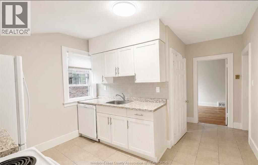 2177 Dougall Unit# Upper, Windsor, Ontario  N8X 1S5 - Photo 6 - 26018544