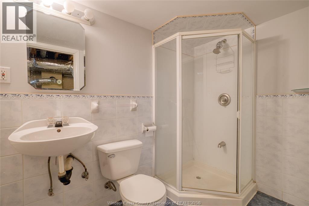 3858 Hillcrest Boulevard, Windsor, Ontario  N9C 2E3 - Photo 15 - 26018643