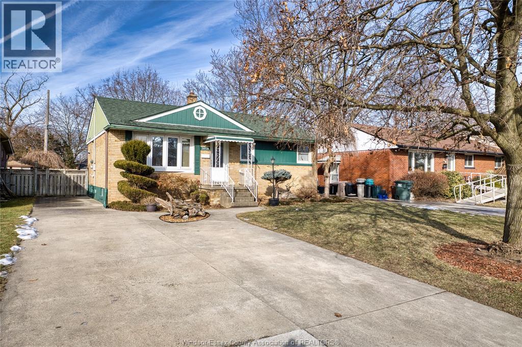 3858 Hillcrest Boulevard, Windsor, Ontario  N9C 2E3 - Photo 2 - 26018643
