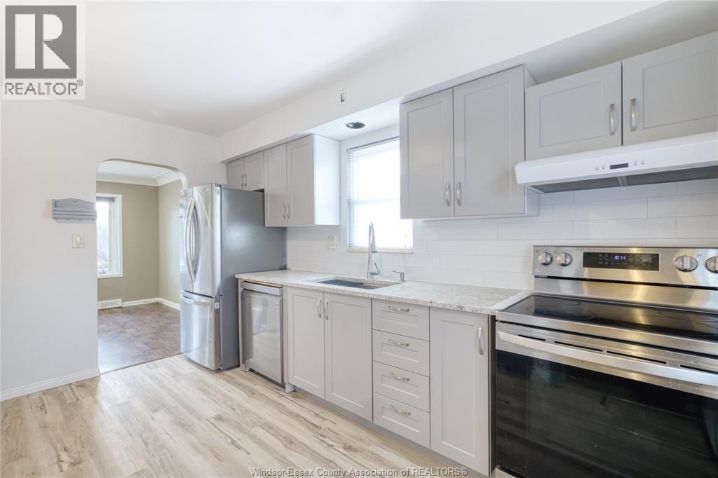 3858 Hillcrest Boulevard, Windsor, Ontario  N9C 2E3 - Photo 5 - 26018643