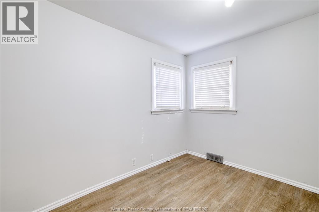 3858 Hillcrest Boulevard, Windsor, Ontario  N9C 2E3 - Photo 8 - 26018643