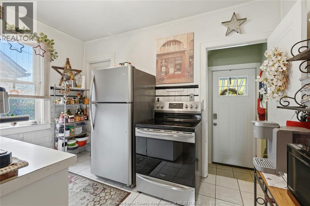 987 Curry, Windsor, Ontario  N9B 2C4 - Photo 13 - 26018576