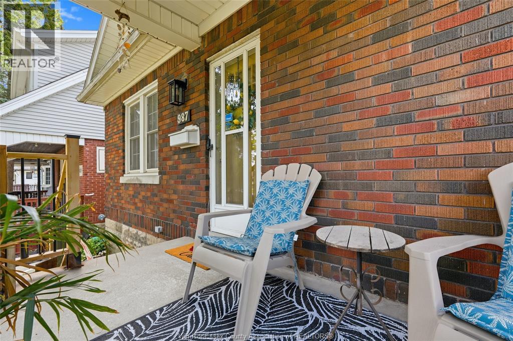 987 Curry, Windsor, Ontario  N9B 2C4 - Photo 5 - 26018576