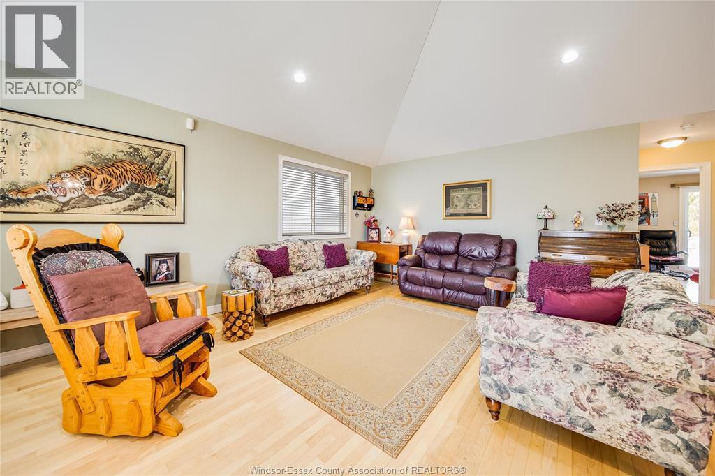 1739 Castleton Avenue, Windsor, Ontario  N8P 1P5 - Photo 7 - 26018712
