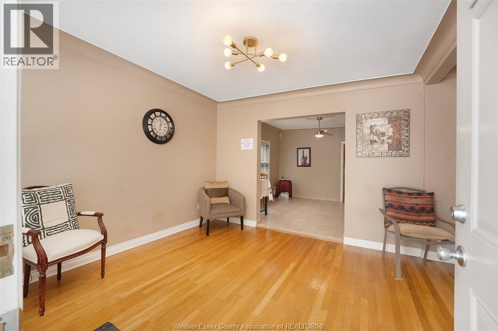 907 Gladstone Avenue Unit# Main, Windsor, Ontario  N9A 2R5 - Photo 2 - 26018665