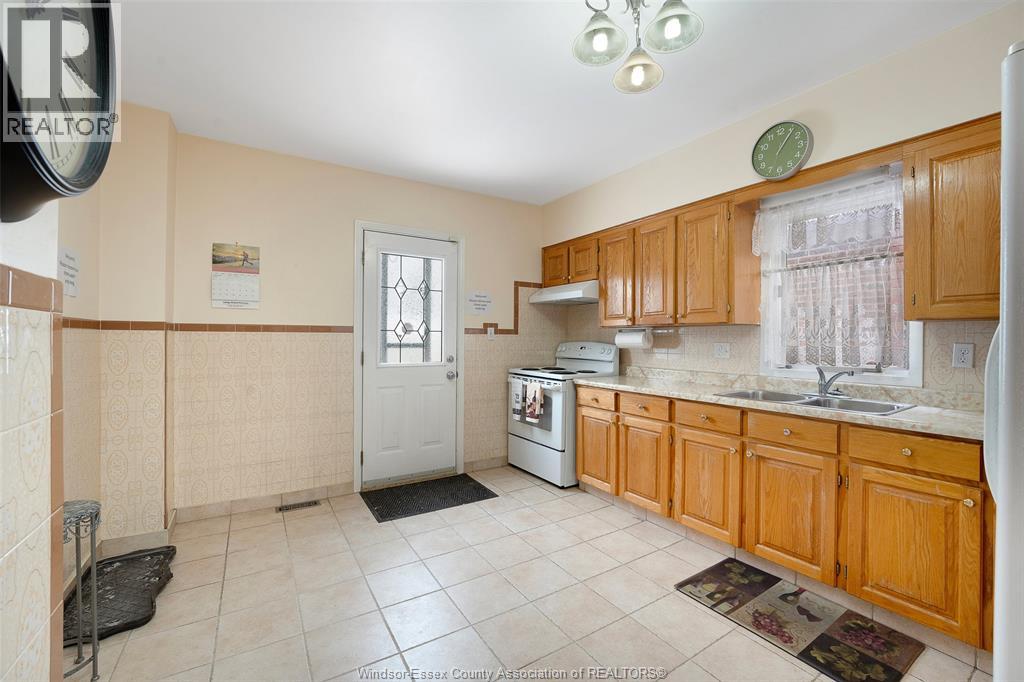 907 Gladstone Avenue Unit# Main, Windsor, Ontario  N9A 2R5 - Photo 7 - 26018665