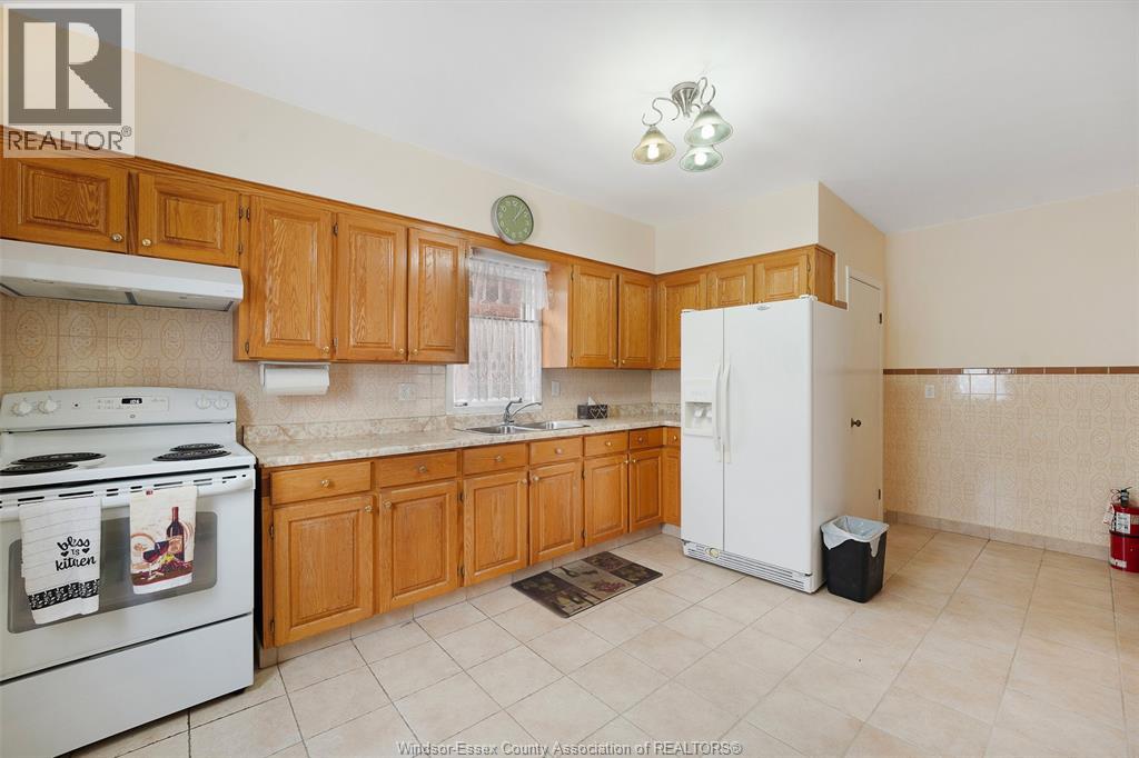 907 Gladstone Avenue Unit# Main, Windsor, Ontario  N9A 2R5 - Photo 8 - 26018665
