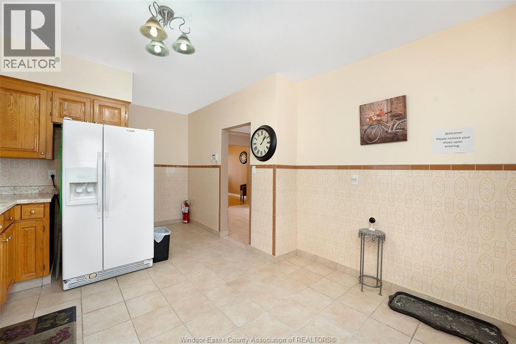 907 Gladstone Avenue Unit# Main, Windsor, Ontario  N9A 2R5 - Photo 9 - 26018665