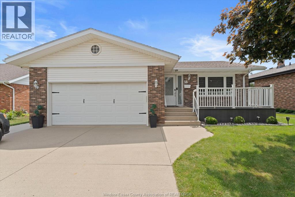 18 Elizabeth Crescent, Leamington, Ontario  N8H 4Y1 - Photo 1 - 26018717