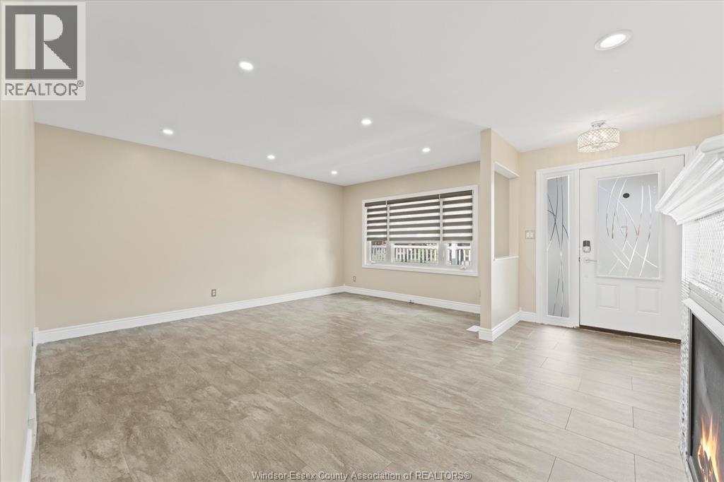 18 Elizabeth Crescent, Leamington, Ontario  N8H 4Y1 - Photo 7 - 26018717