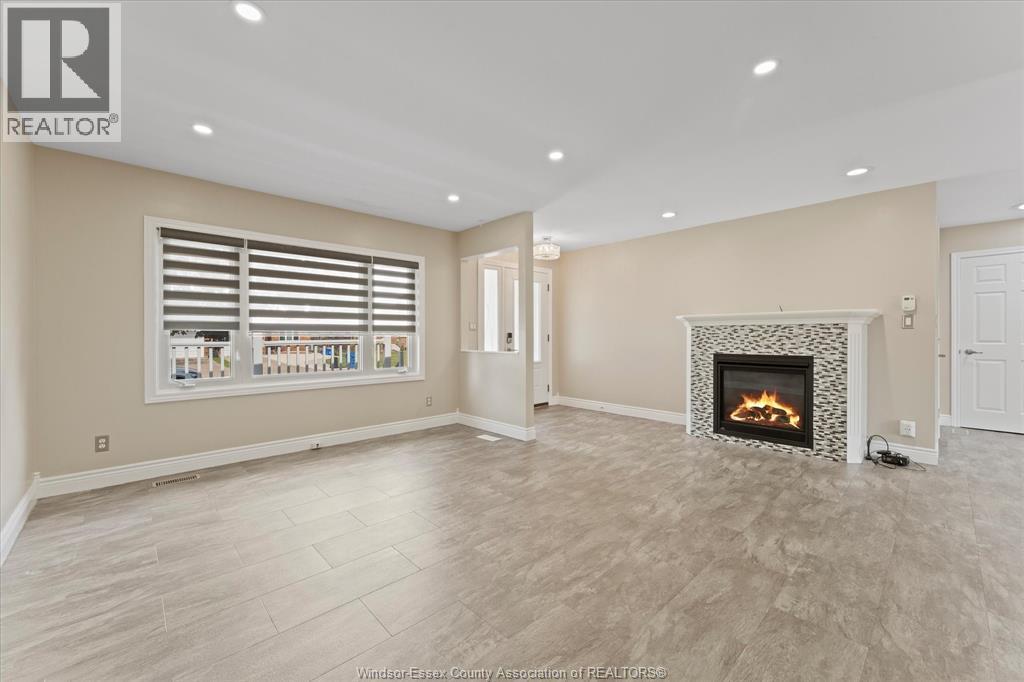 18 Elizabeth Crescent, Leamington, Ontario  N8H 4Y1 - Photo 8 - 26018717