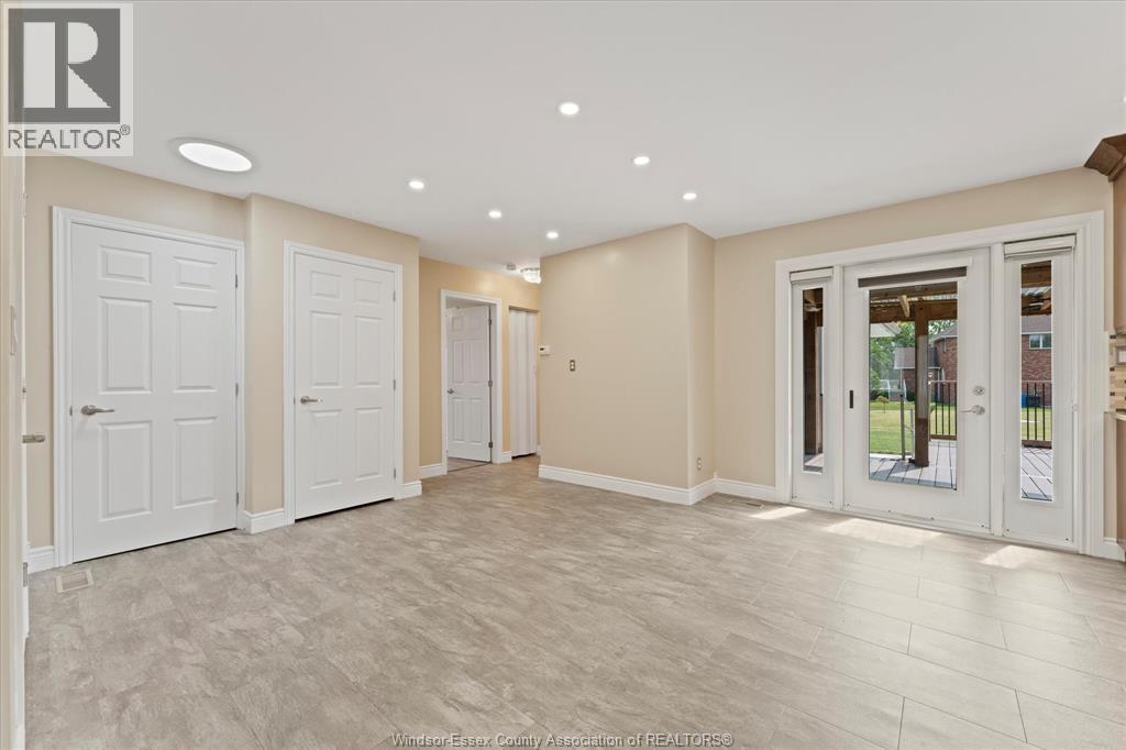 18 Elizabeth Crescent, Leamington, Ontario  N8H 4Y1 - Photo 9 - 26018717