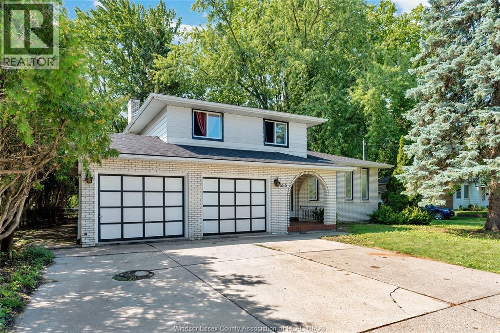 655 Roseland Drive South, Windsor, Ontario  N9G 1T7 - Photo 1 - 26018698