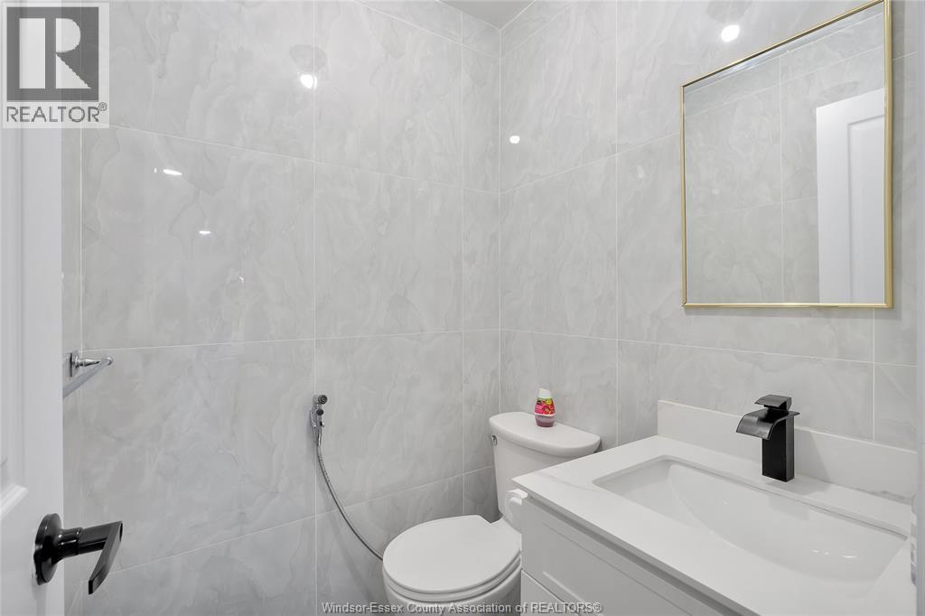 655 Roseland Drive South, Windsor, Ontario  N9G 1T7 - Photo 13 - 26018698