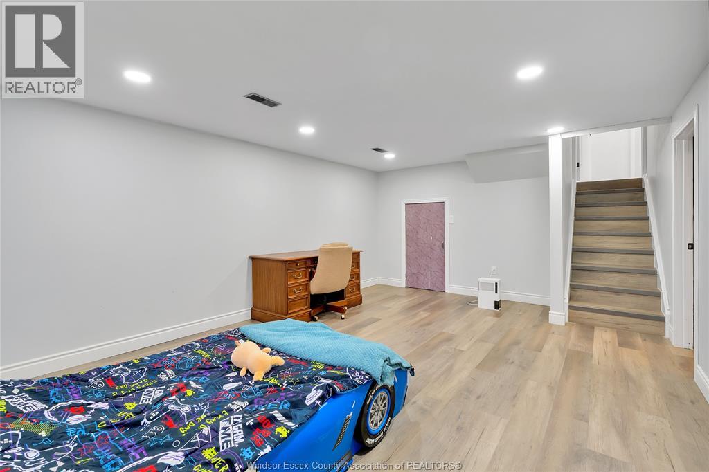 655 Roseland Drive South, Windsor, Ontario  N9G 1T7 - Photo 25 - 26018698
