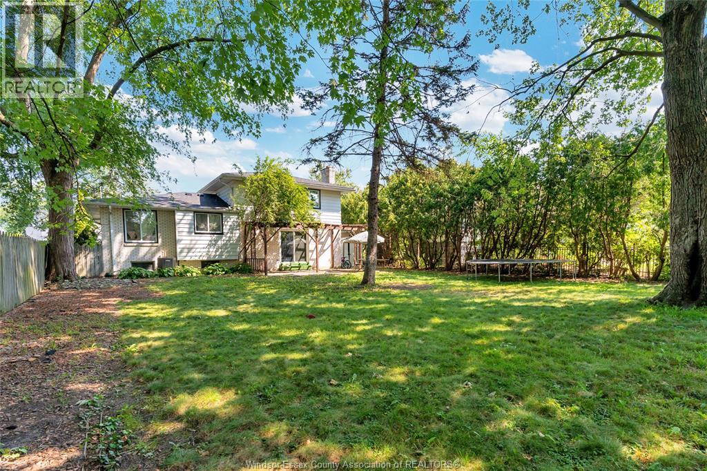 655 Roseland Drive South, Windsor, Ontario  N9G 1T7 - Photo 32 - 26018698