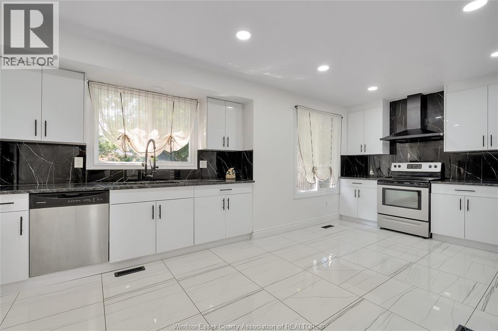655 Roseland Drive South, Windsor, Ontario  N9G 1T7 - Photo 6 - 26018698