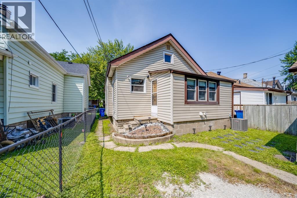 1560 Lillian Avenue, Windsor, Ontario  N8X 4A8 - Photo 27 - 26018724