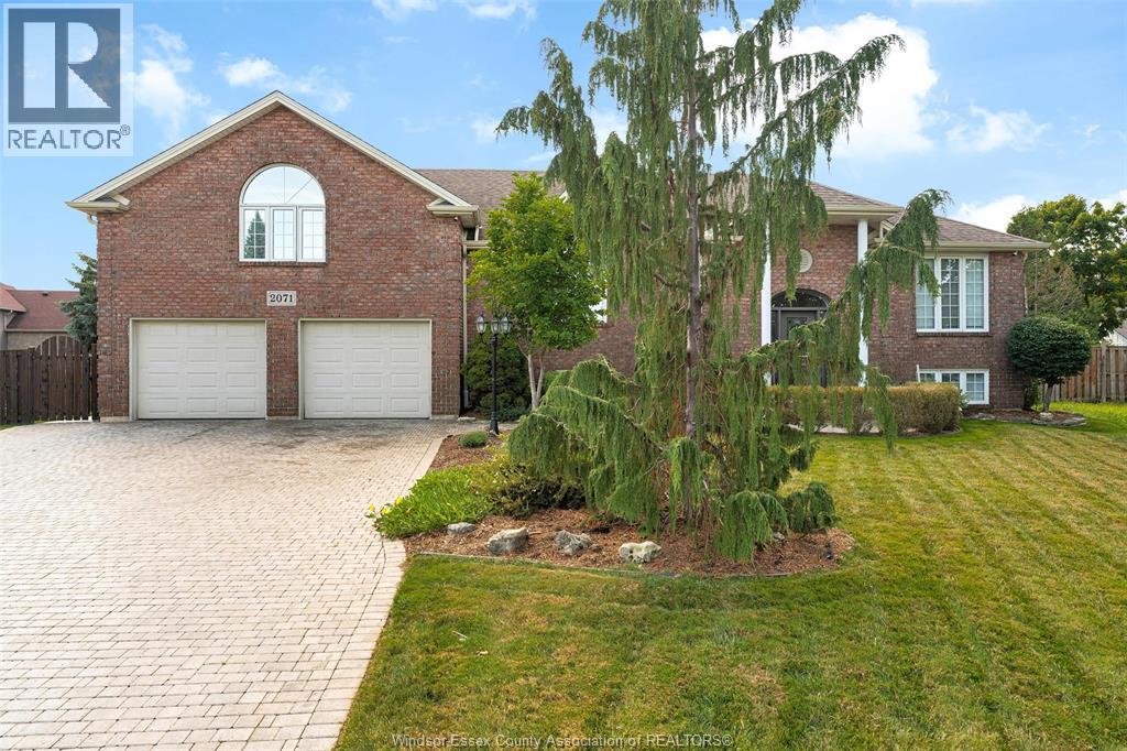 2071 Eugeni, Tecumseh, Ontario  N9K 1B3 - Photo 1 - 26018714