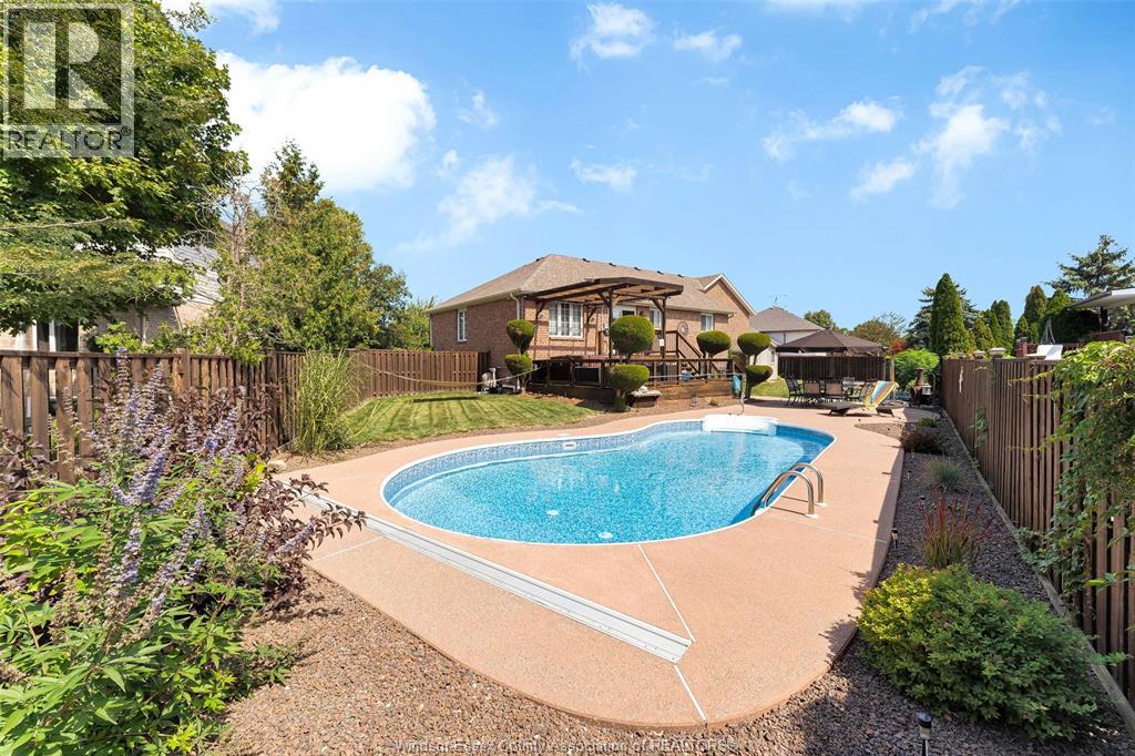2071 Eugeni, Tecumseh, Ontario  N9K 1B3 - Photo 39 - 26018714