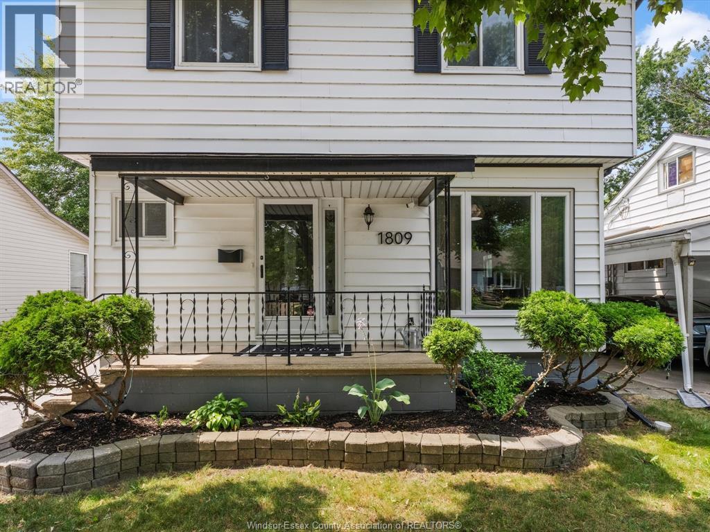 1809 Westcott, Windsor, Ontario  N8W 4K3 - Photo 1 - 26018722