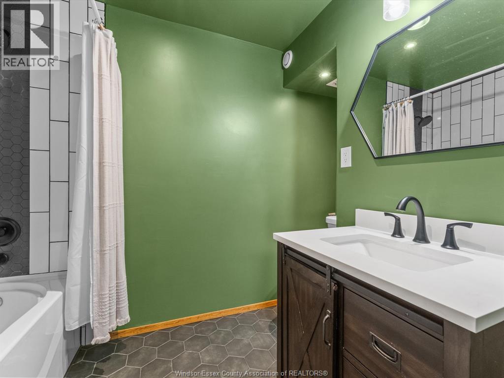 1809 Westcott, Windsor, Ontario  N8W 4K3 - Photo 23 - 26018722