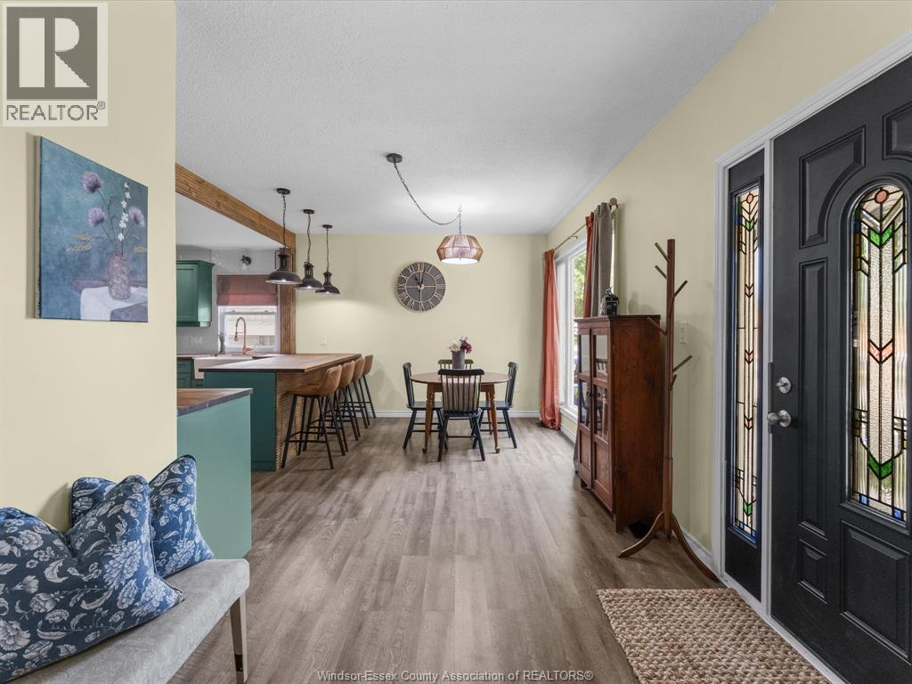 1809 Westcott, Windsor, Ontario  N8W 4K3 - Photo 3 - 26018722