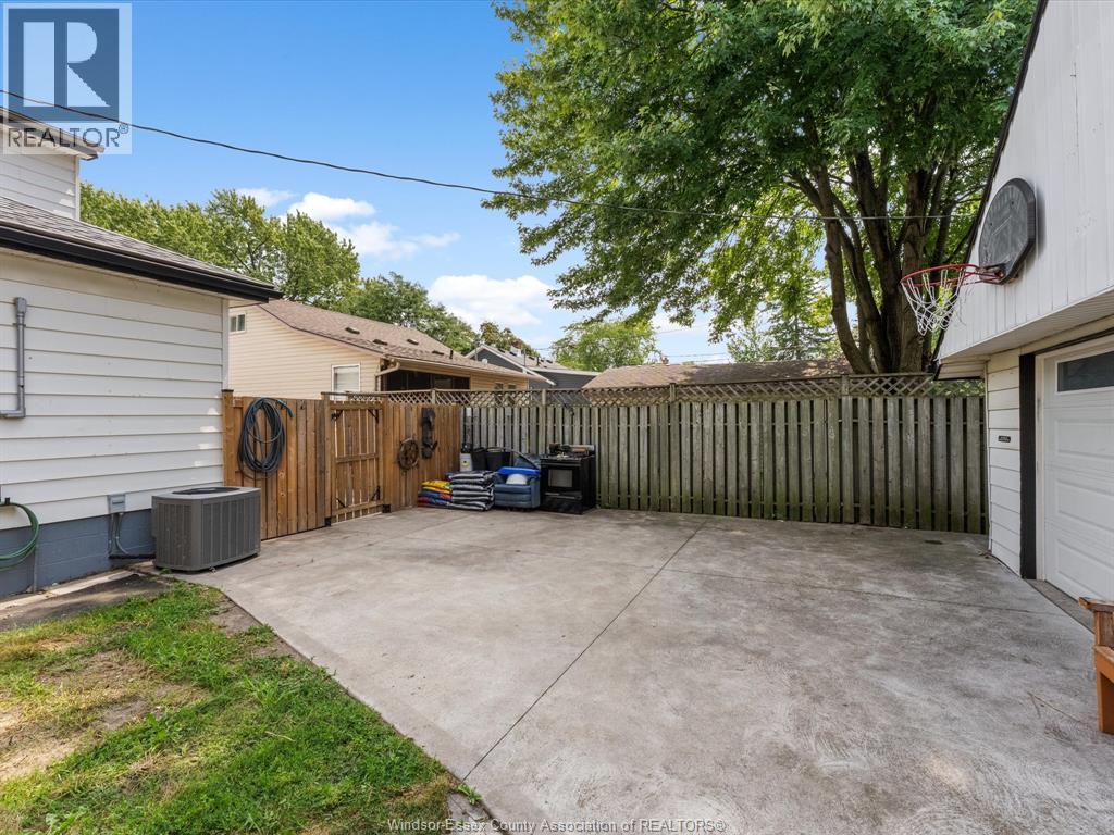 1809 Westcott, Windsor, Ontario  N8W 4K3 - Photo 34 - 26018722