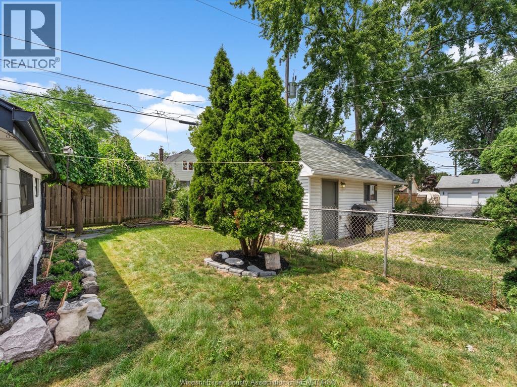 1809 Westcott, Windsor, Ontario  N8W 4K3 - Photo 38 - 26018722