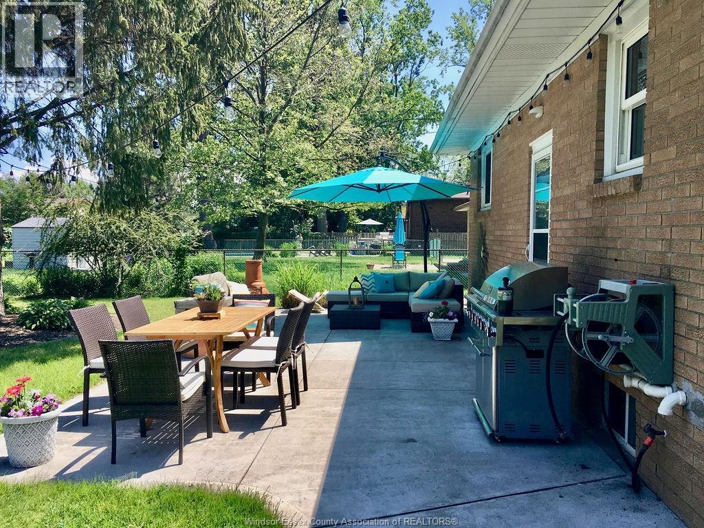 338 Barry Avenue, Tecumseh, Ontario  N8N 2G3 - Photo 24 - 26018738