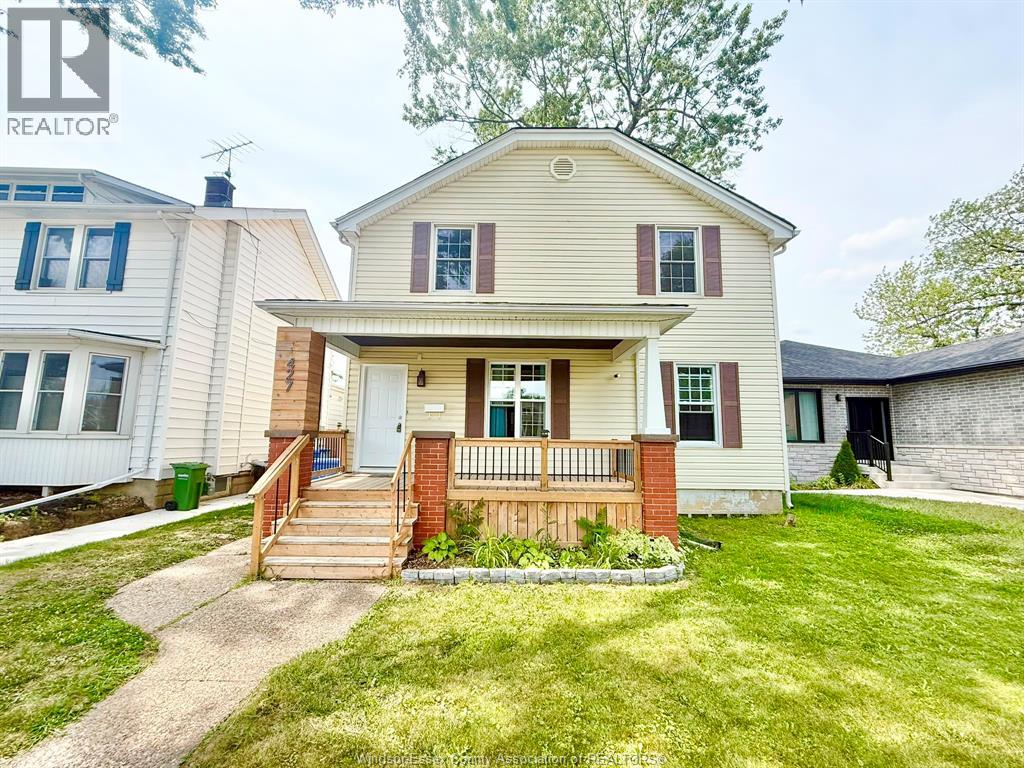 427 Cameron, Windsor, Ontario  N9B 1Y9 - Photo 1 - 26018765