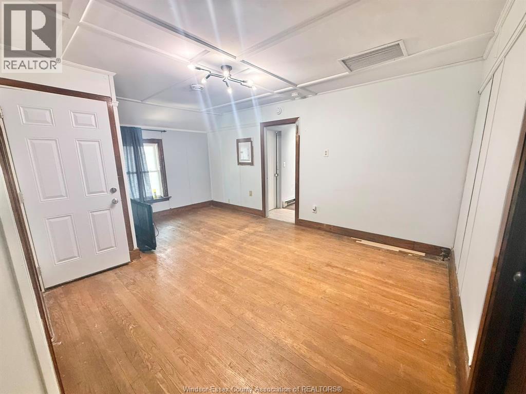 427 Cameron, Windsor, Ontario  N9B 1Y9 - Photo 12 - 26018765