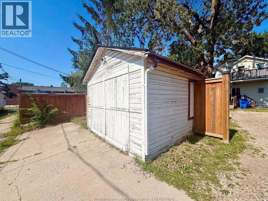 427 Cameron, Windsor, Ontario  N9B 1Y9 - Photo 13 - 26018765