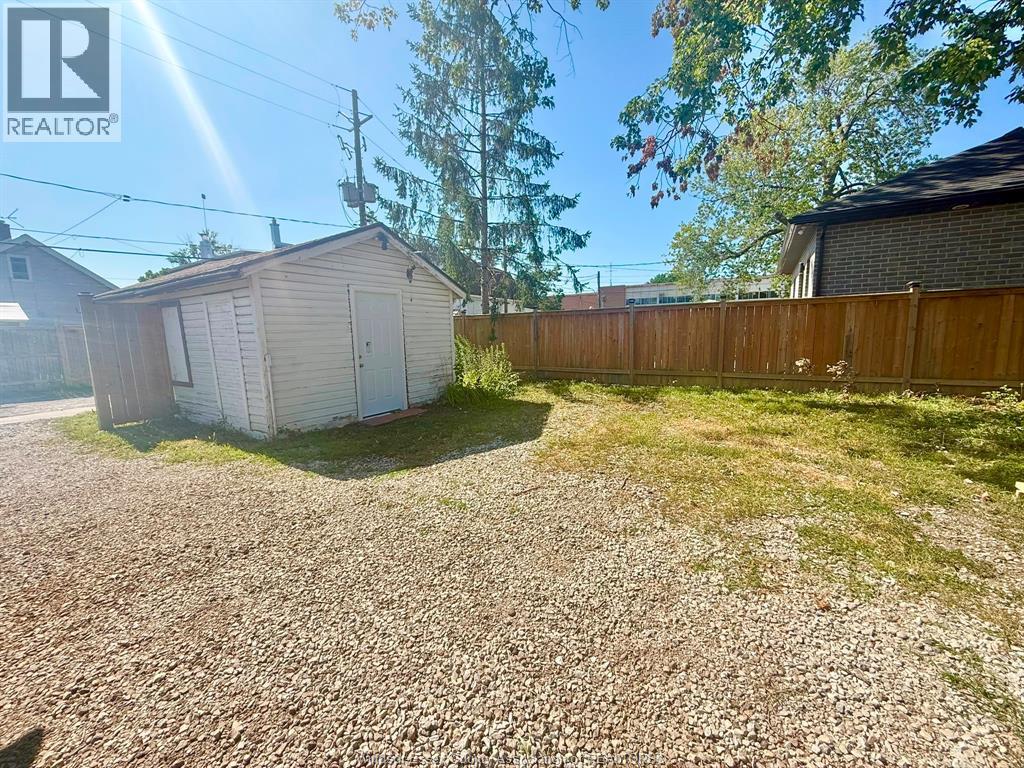 427 Cameron, Windsor, Ontario  N9B 1Y9 - Photo 14 - 26018765