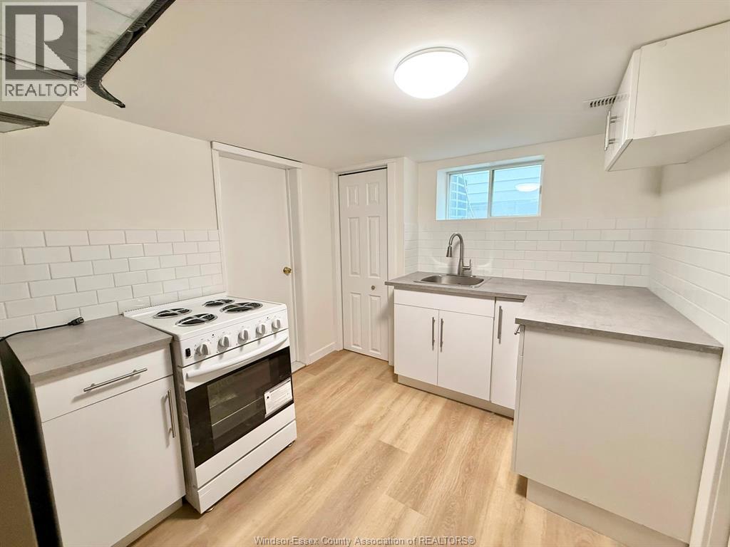 427 Cameron, Windsor, Ontario  N9B 1Y9 - Photo 25 - 26018765