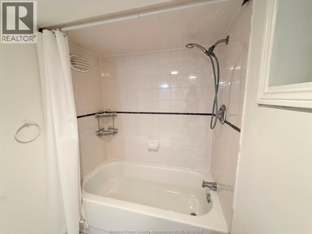 427 Cameron, Windsor, Ontario  N9B 1Y9 - Photo 26 - 26018765