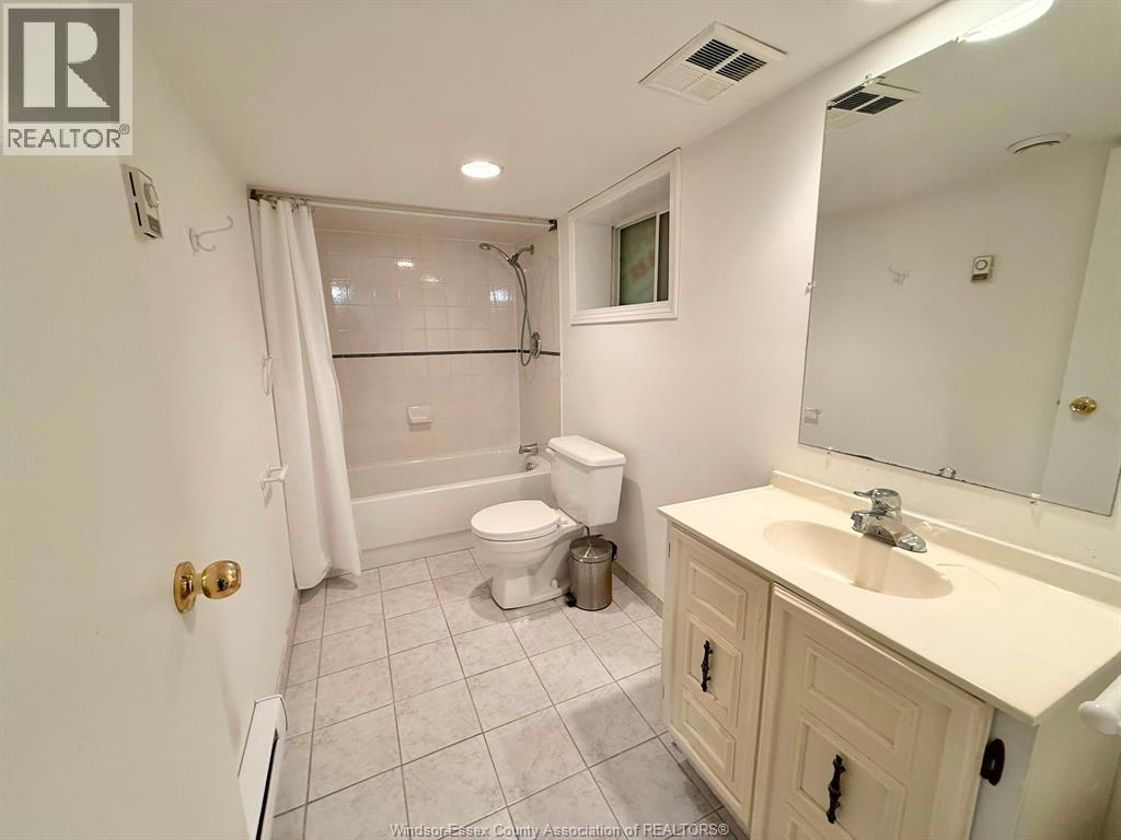 427 Cameron, Windsor, Ontario  N9B 1Y9 - Photo 31 - 26018765