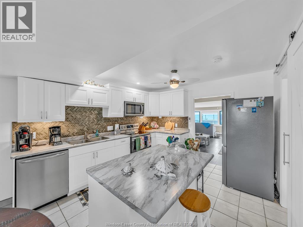 813 Erie Shores Drive, Colchester, Ontario  N0R 1G0 - Photo 6 - 26018767