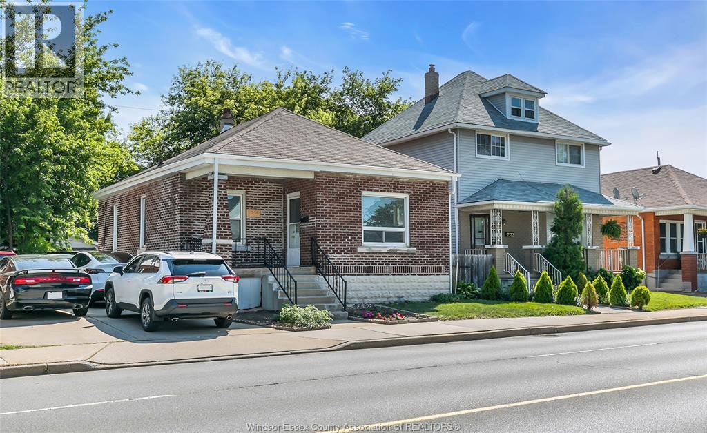 2366 Howard, Windsor, Ontario  N8X 3V3 - Photo 2 - 26018751