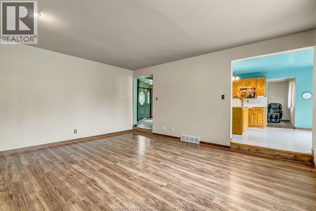 2862 Mangin Crescent, Windsor, Ontario  N9E 4K9 - Photo 12 - 26018748