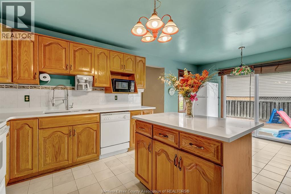 2862 Mangin Crescent, Windsor, Ontario  N9E 4K9 - Photo 15 - 26018748
