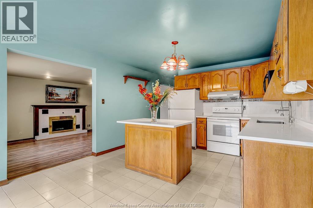 2862 Mangin Crescent, Windsor, Ontario  N9E 4K9 - Photo 16 - 26018748