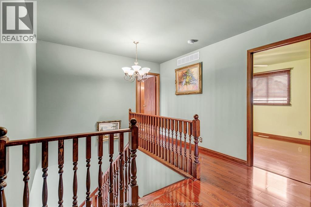 2862 Mangin Crescent, Windsor, Ontario  N9E 4K9 - Photo 25 - 26018748