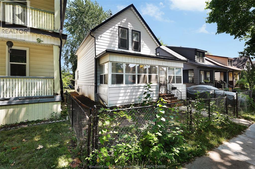1022 Hickory Road, Windsor, Ontario  N8Y 3S1 - Photo 2 - 26018811