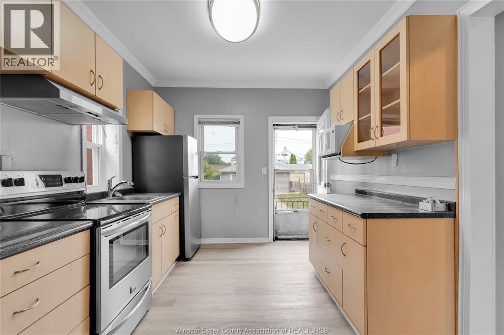 946 Howard Avenue Unit# 1&2, Windsor, Ontario  N9A 1S5 - Photo 2 - 26018737
