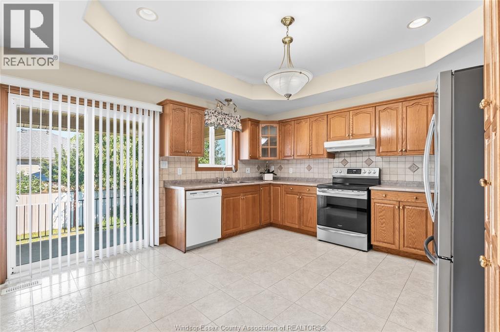 1695 Meridian Street, Windsor, Ontario  N9G 3E7 - Photo 13 - 26018758
